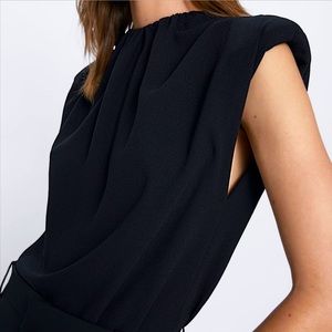 Zara - Black Shoulder Pad Top Sz Small